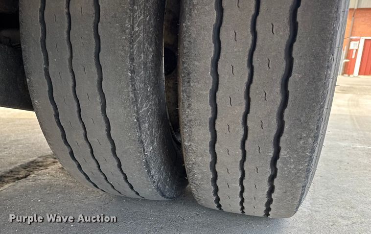 image for item FB0795 2007 Landoll 410 drop tilt deck equipment trailer