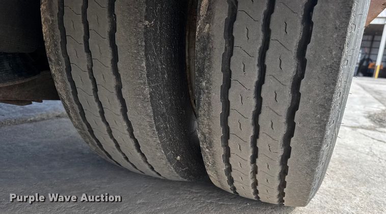 image for item FB0795 2007 Landoll 410 drop tilt deck equipment trailer