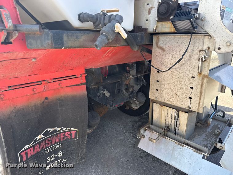 image for item FB0798 2007 International 7400 dump truck