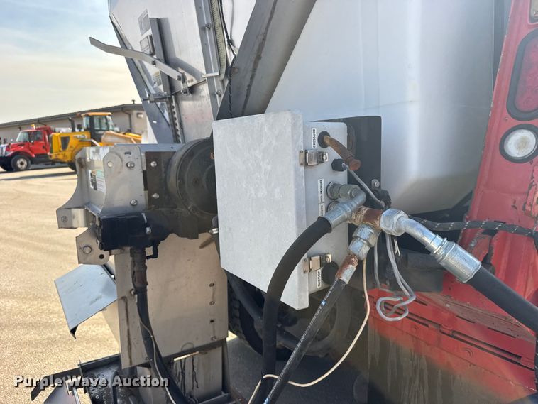 image for item FB0798 2007 International 7400 dump truck