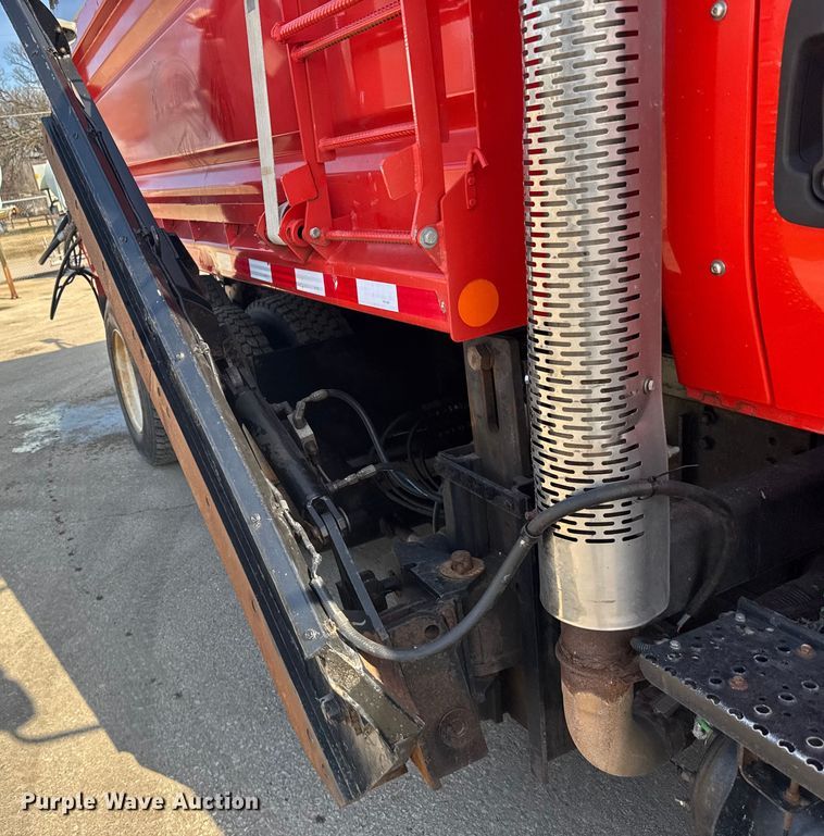 image for item FB0798 2007 International 7400 dump truck