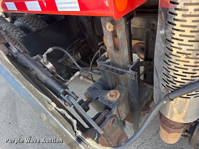 image for item FB0798 2007 International 7400 dump truck