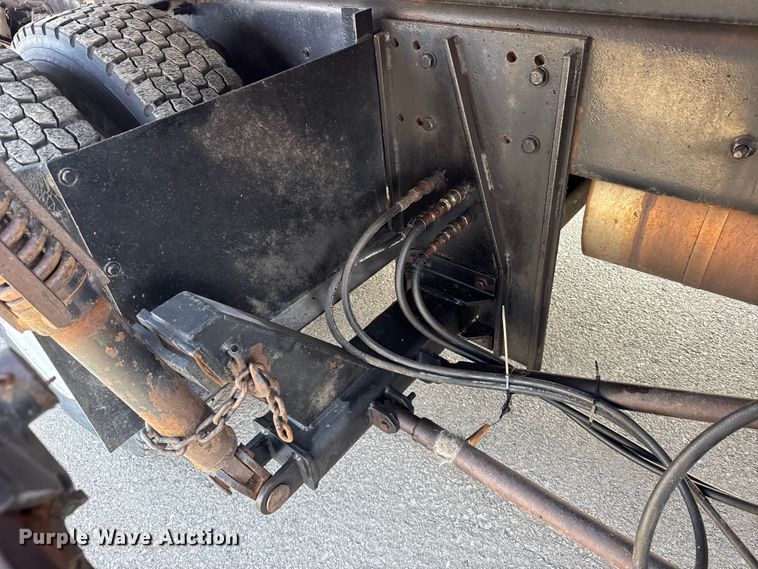 image for item FB0798 2007 International 7400 dump truck