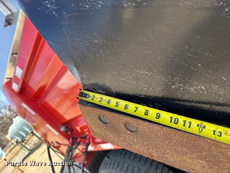 image for item FB0798 2007 International 7400 dump truck