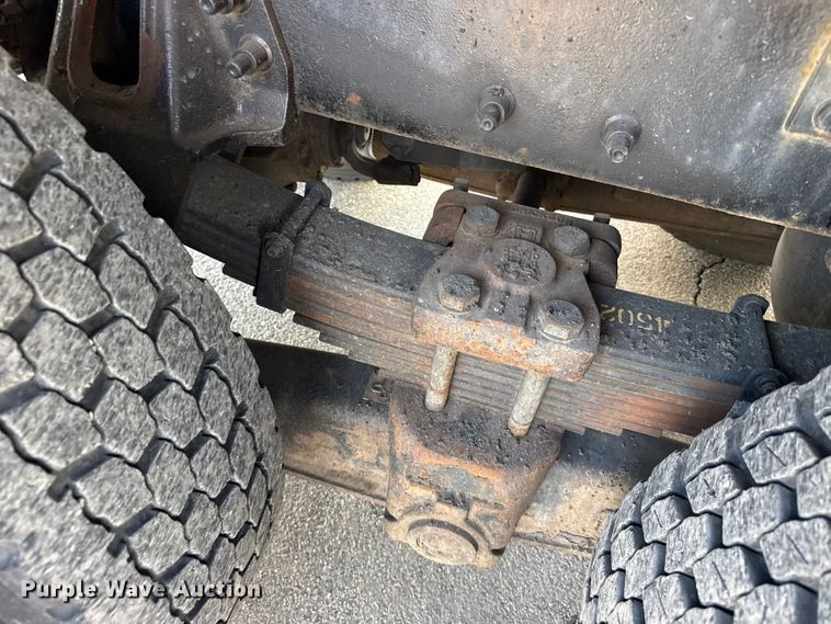 image for item FB0798 2007 International 7400 dump truck