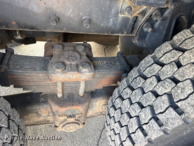 image for item FB0798 2007 International 7400 dump truck