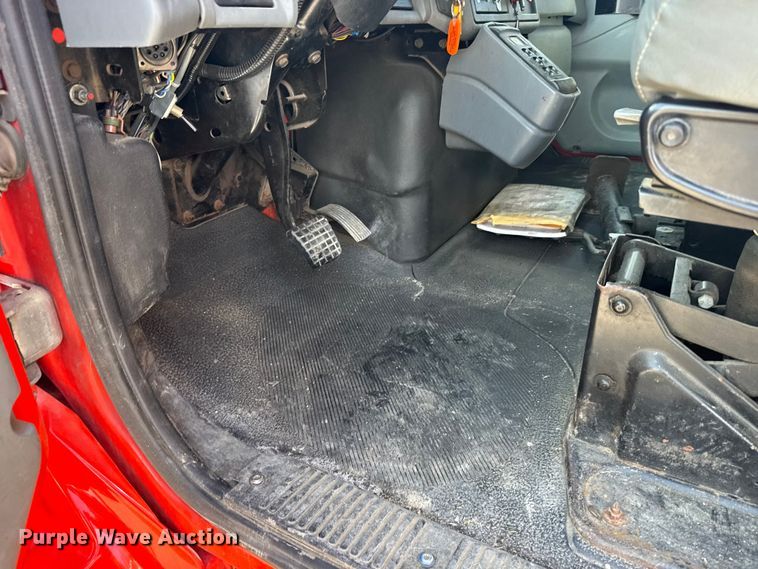 image for item FB0798 2007 International 7400 dump truck