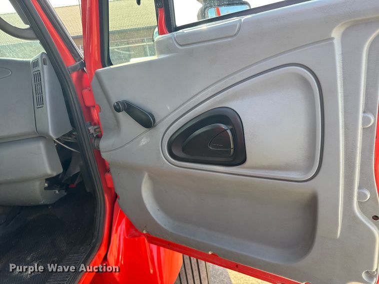 image for item FB0798 2007 International 7400 dump truck