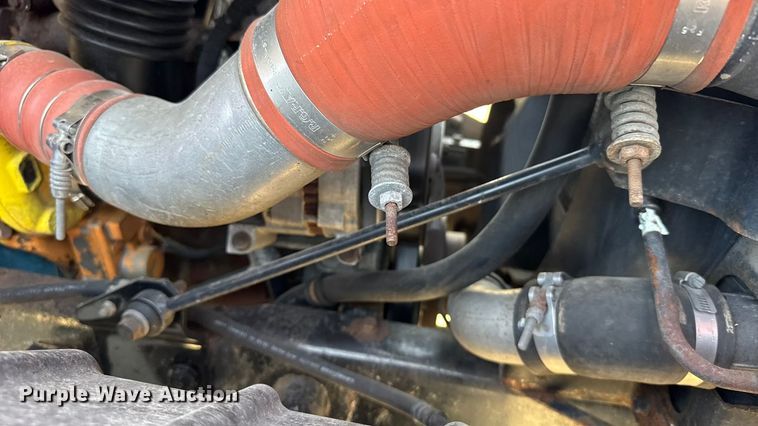 image for item FB0798 2007 International 7400 dump truck