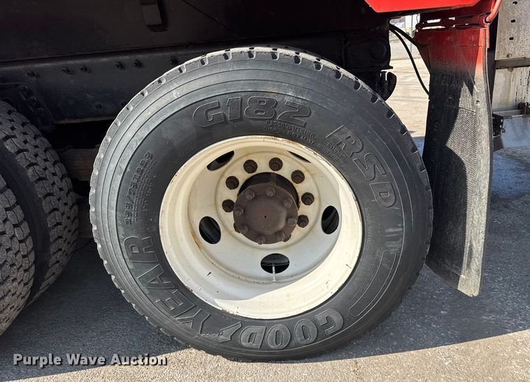 image for item FB0798 2007 International 7400 dump truck