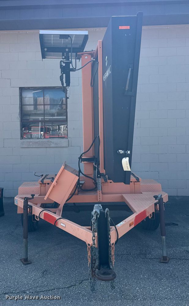 image for item FB0799 2007 Ver-Mac message board trailer