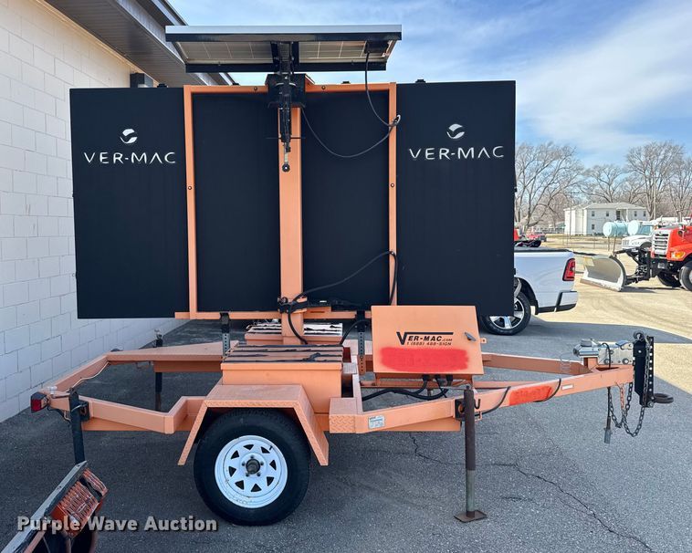 image for item FB0799 2007 Ver-Mac message board trailer