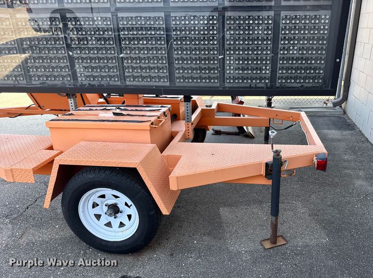 image for item FB0799 2007 Ver-Mac message board trailer