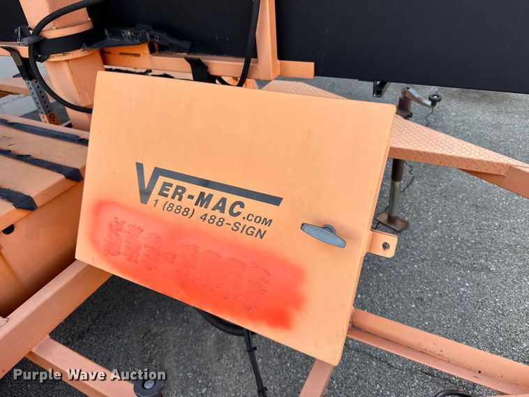 image for item FB0799 2007 Ver-Mac message board trailer