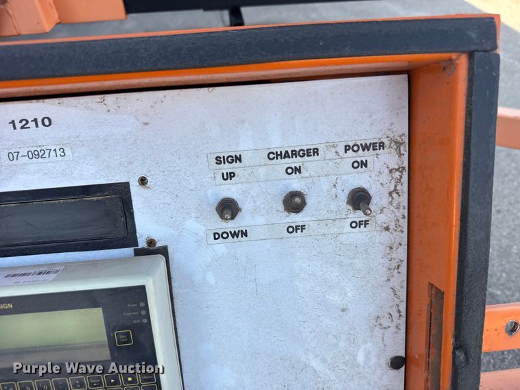 image for item FB0799 2007 Ver-Mac message board trailer