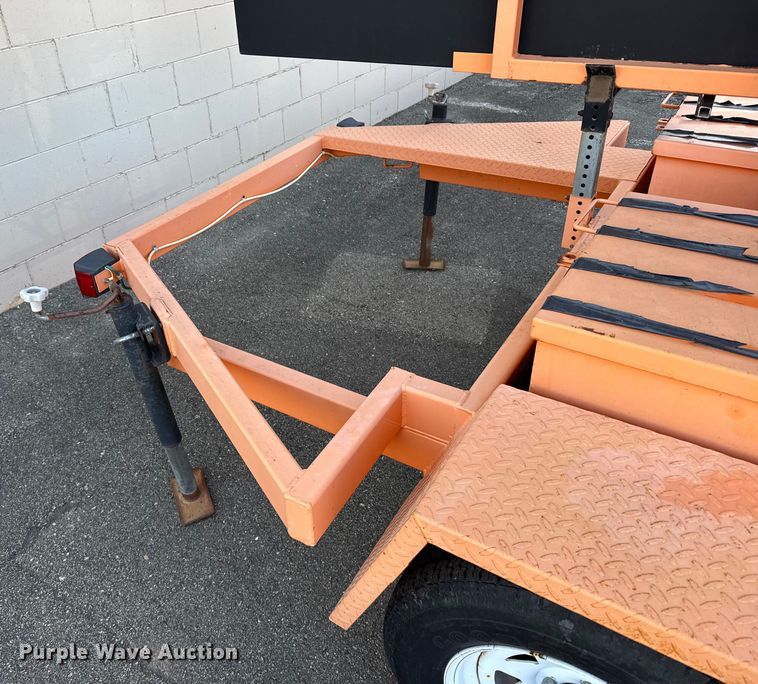 image for item FB0799 2007 Ver-Mac message board trailer