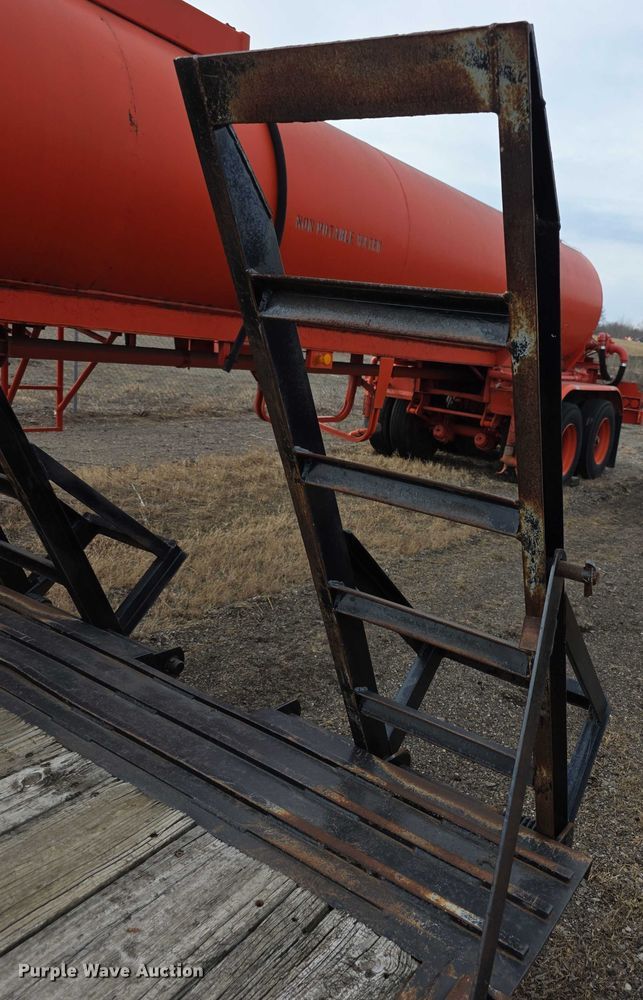 image for item FI0797 2002 Fannin Road Hog tilt deck equipment trailer