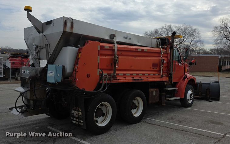 image for item FI0831 2005 Sterling LT7500 dump truck