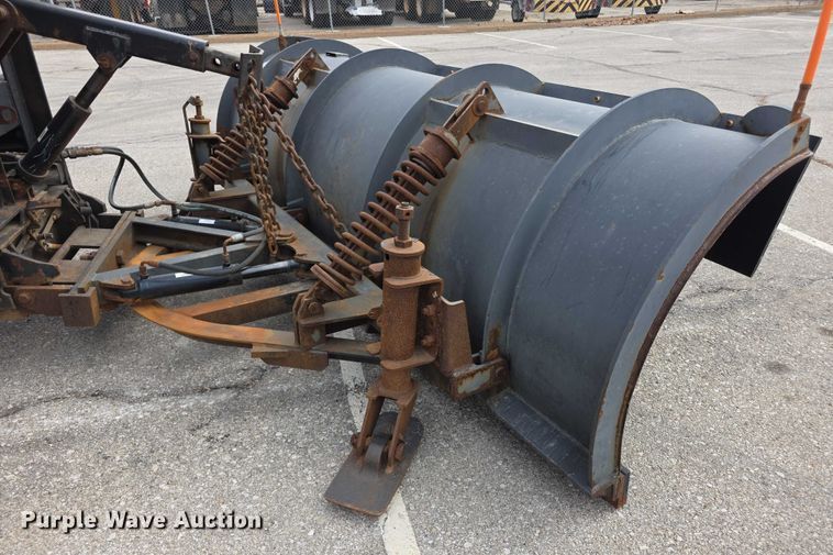 image for item FI0831 2005 Sterling LT7500 dump truck