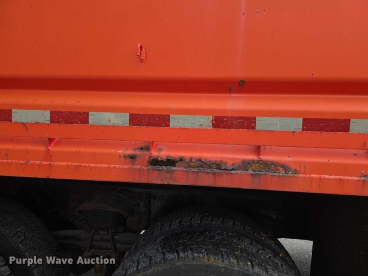 image for item FI0831 2005 Sterling LT7500 dump truck