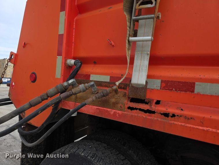 image for item FI0831 2005 Sterling LT7500 dump truck