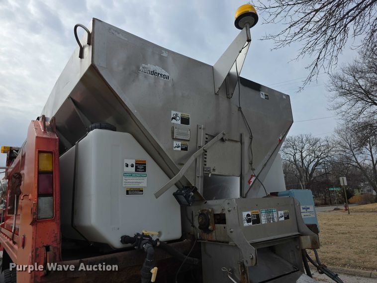 image for item FI0831 2005 Sterling LT7500 dump truck