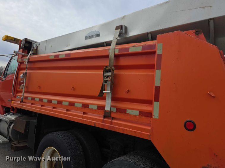 image for item FI0831 2005 Sterling LT7500 dump truck