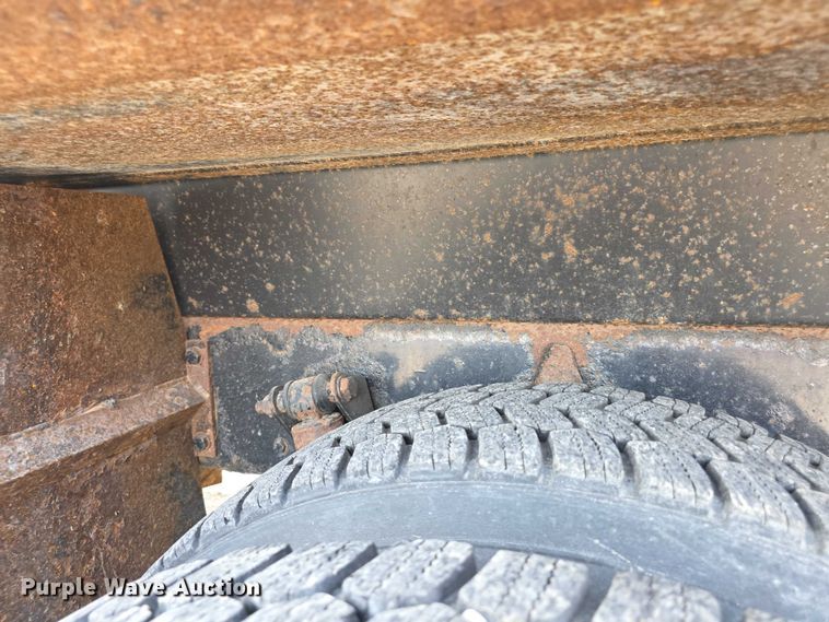 image for item FI0831 2005 Sterling LT7500 dump truck