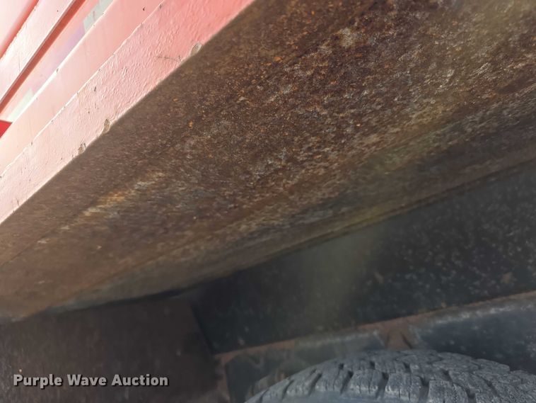 image for item FI0831 2005 Sterling LT7500 dump truck