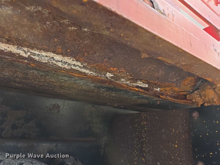 image for item FI0831 2005 Sterling LT7500 dump truck