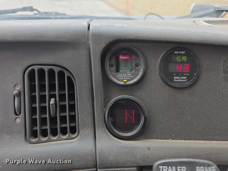 image for item FI0831 2005 Sterling LT7500 dump truck