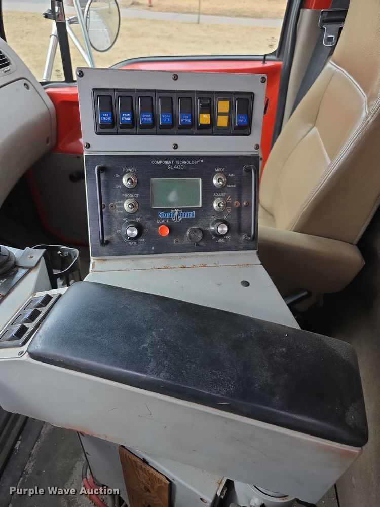 image for item FI0831 2005 Sterling LT7500 dump truck