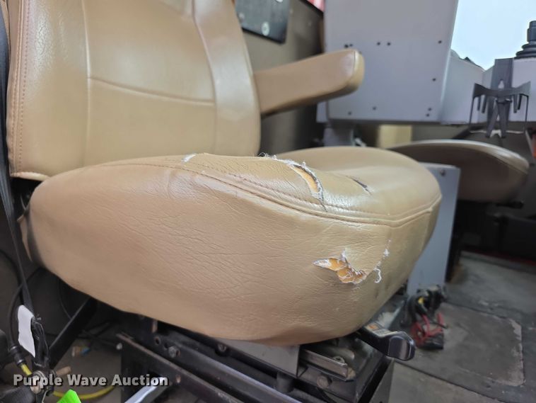 image for item FI0831 2005 Sterling LT7500 dump truck