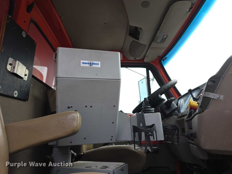 image for item FI0831 2005 Sterling LT7500 dump truck