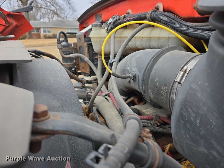 image for item FI0831 2005 Sterling LT7500 dump truck