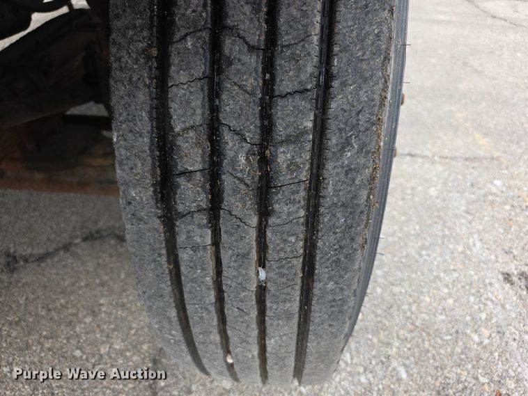 image for item FI0831 2005 Sterling LT7500 dump truck