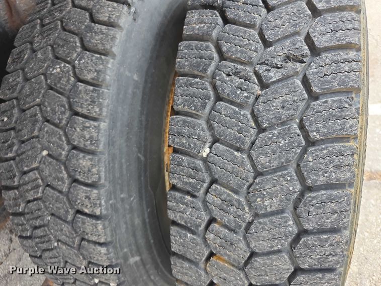 image for item FI0831 2005 Sterling LT7500 dump truck