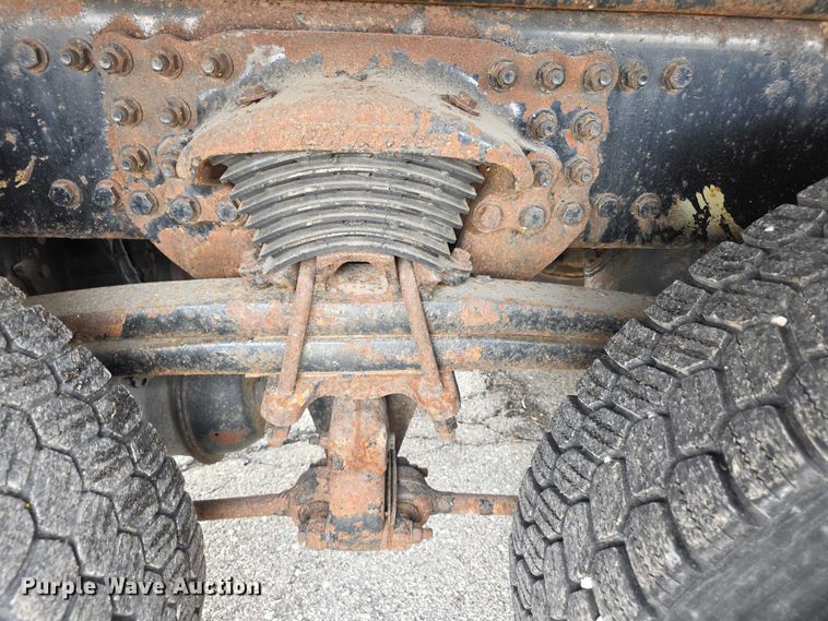 image for item FI0831 2005 Sterling LT7500 dump truck