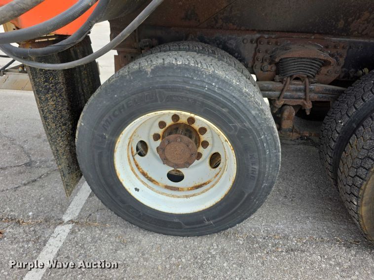 image for item FI0831 2005 Sterling LT7500 dump truck