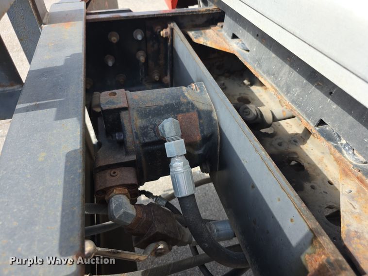 image for item FI0832 2005 Sterling LT7500 dump truck