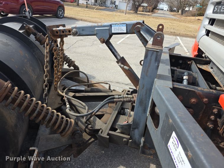 image for item FI0832 2005 Sterling LT7500 dump truck