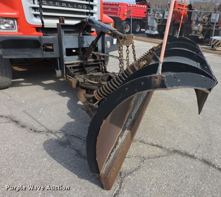 image for item FI0832 2005 Sterling LT7500 dump truck