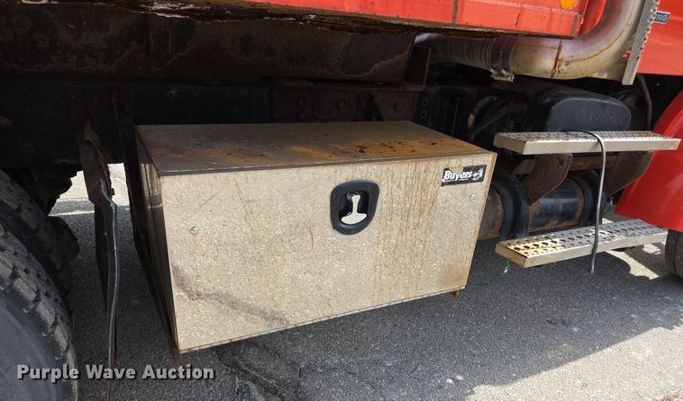 image for item FI0832 2005 Sterling LT7500 dump truck