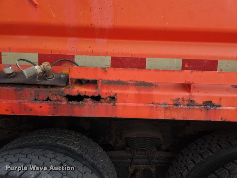 image for item FI0832 2005 Sterling LT7500 dump truck