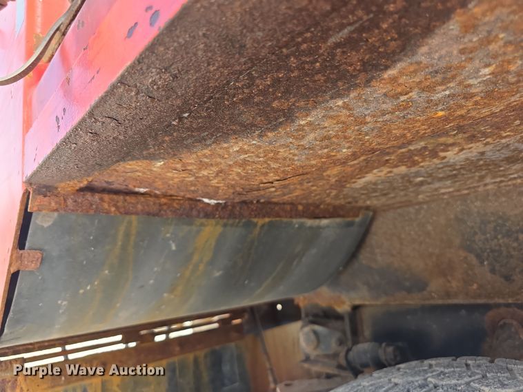 image for item FI0832 2005 Sterling LT7500 dump truck