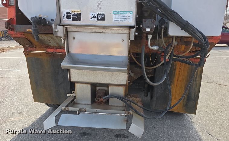 image for item FI0832 2005 Sterling LT7500 dump truck