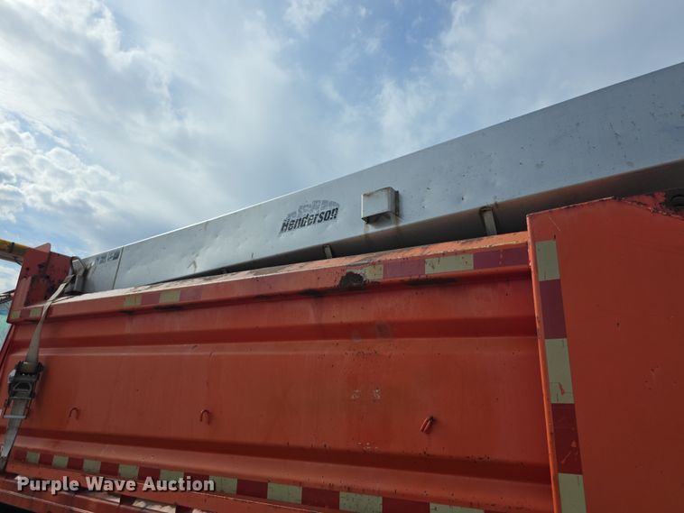 image for item FI0832 2005 Sterling LT7500 dump truck