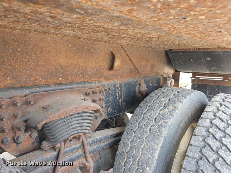 image for item FI0832 2005 Sterling LT7500 dump truck