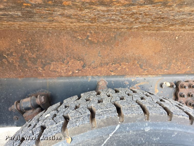 image for item FI0832 2005 Sterling LT7500 dump truck