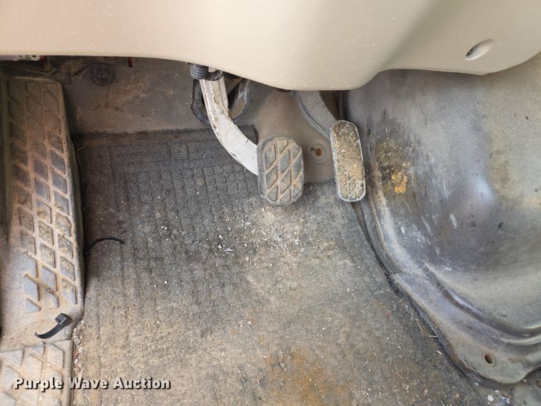 image for item FI0832 2005 Sterling LT7500 dump truck